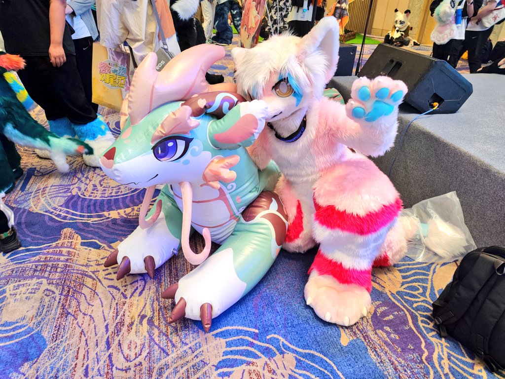 Cybordragon tweet media