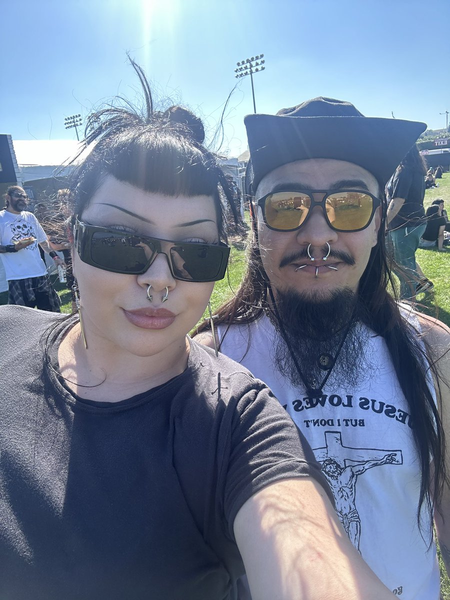 skeletonbrat's tweet photo. no values fest was both fun and torturous lmao https://t.co/lrC2GtvZof