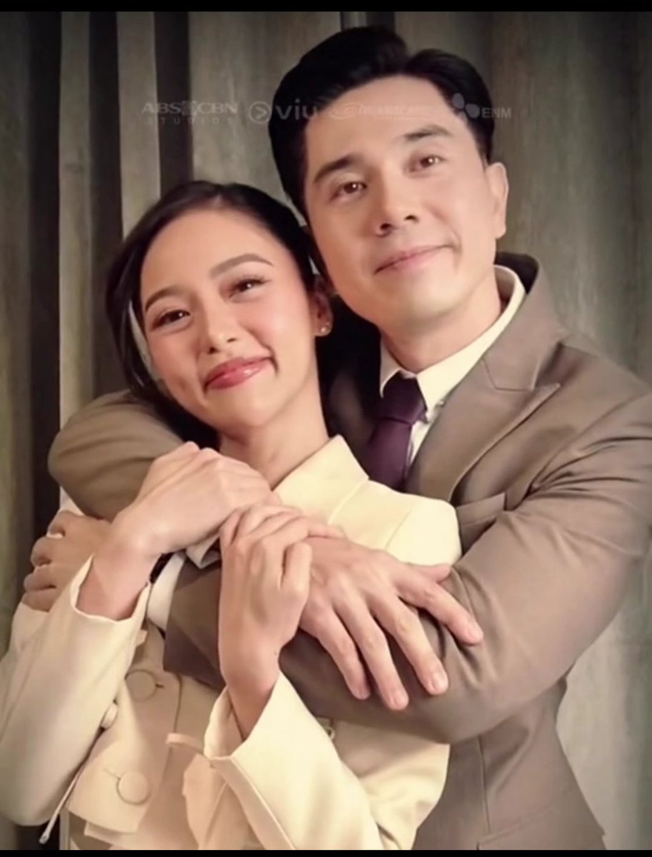 alicepemac's tweet photo. Gusto talaga ni Paulo este BmC Yung ganitong mga pose Yung nasa likod sya sweet..like ko din ito n ipapa frame ng malaki
KIMPAU WWWSK FINALE
#LinlangMagpanggap
#WhatsWrongWithSecretaryKimPH
#KimPauOnViu #KimPauOniWantTFC
Sec Kim and BMC
#KimPau #PauloAvelino #KimChiu https://t.co/oZ7JRARjNW