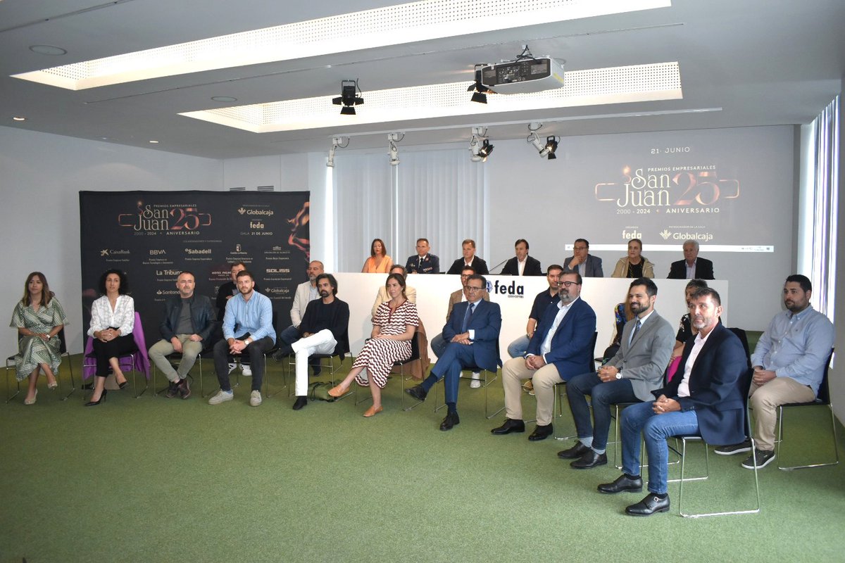 dipualba's tweet image. 🆕️Los #PremiosSanJuan de @EmpresariosFEDA están a la vuelta de la esquina y hoy se han presentado l@s reconocid@s en una cita a la que no ha faltado nuestro diputado, @miguelzamora89.

🎖Nuestro Real Conservatorio Profesional de Música y Danza recibirá una de las #Menciones✨️