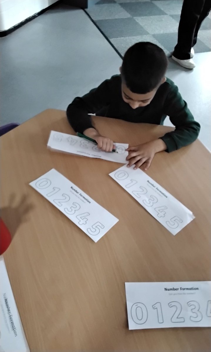 wyndclf's tweet image. #WPSHoneycomb busily practising our number formation in Maths today #leightrustb8 #WPS #mathseveryonecan #autismresourcebase