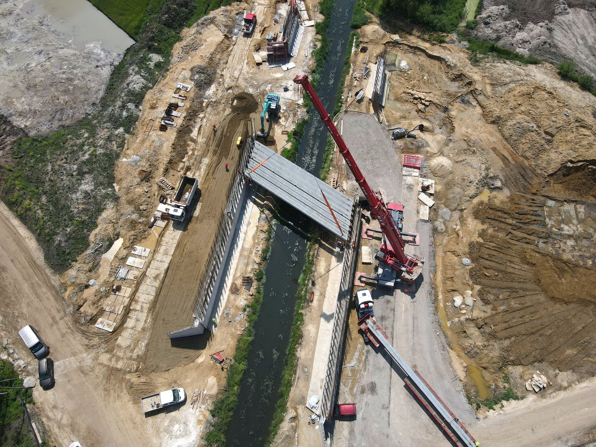 GDDKiA_Lublin's tweet image. #Czerwiec na budowie obwodnicy #Chełm🥀🌹👷‍♂️

#S12 #ŁączymyPolskę