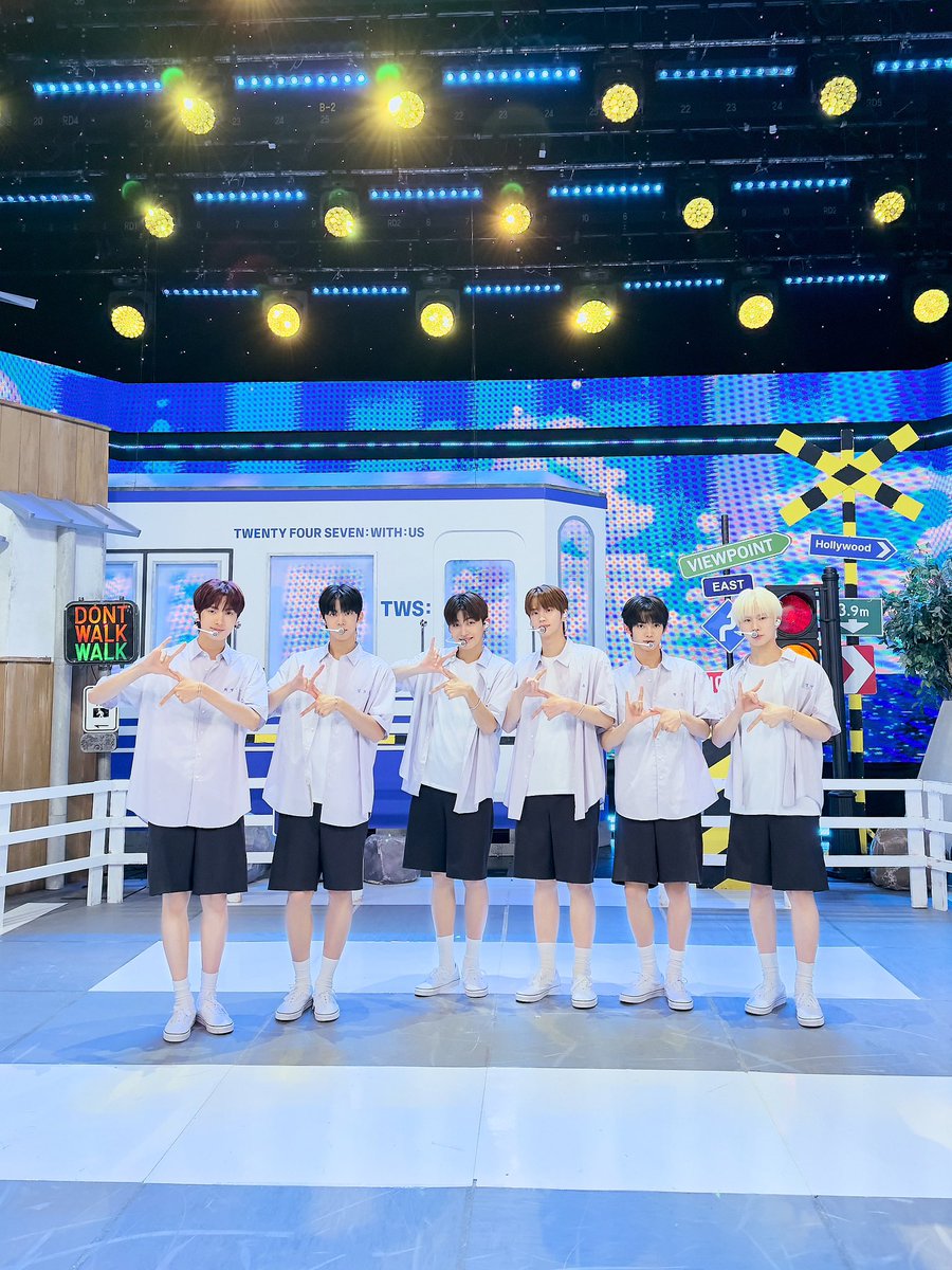 TWS_PLEDIS's tweet photo. [#TODAYWITHUS]
240611 THE SHOW

#TWS #투어스 #247WithUs
#SUMMER_BEAT
#hey_hey https://t.co/Z7JhJXkm5B