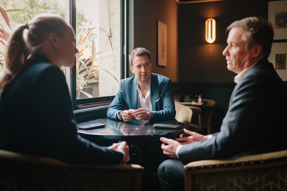 MarionMarechal's tweet image. Le travail pour construire la grande coalition du camp national se poursuit. 
Avec @G_Peltier, nous avons rencontré  ce matin @dupontaignan qui, comme nous, sait que nous avons une occasion historique de sauver notre pays. #dissolution