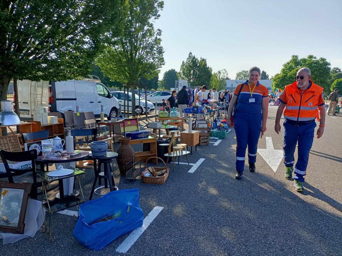 adpc67's tweet photo. 𝟭𝟬𝟰 bénévoles 𝗣𝗿𝗼𝘁𝗲𝗰𝘁𝗶𝗼𝗻 𝗖𝗶𝘃𝗶𝗹𝗲 mobilisés en 𝗔𝗹𝘀𝗮𝗰𝗲 ce WE:
🔸Foulées de la Ligue #Colmar
🔹Vide grenier #Strasbourg
🔸Montée du Lac Blanc #Orbey
🔹Sécurité Routière #Châtenois
🔸Salon Nature #Kolbsheim
🔹Secours Canins #Haguenau
🔸Festival 80 #ValdeModer https://t.co/KewWP2CuFK