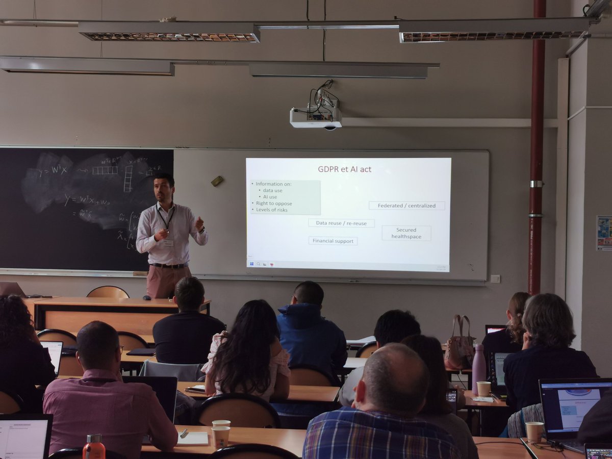 AI in Medicine &amp; Biology, seminar by Prof. Guillaume Assié, endocrinologist applying AI on medical data. Now at the diiP Summer school. #aiformedicine #aiforbiology <a href="/diip_upc/">Data Intelligence Institute of Paris</a> <a href="/univ_paris_cite/">Université Paris Cité</a>