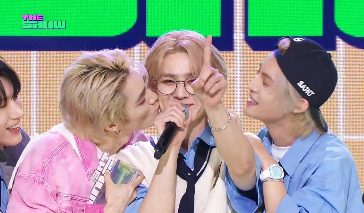 loossemble enthusiast tweet media