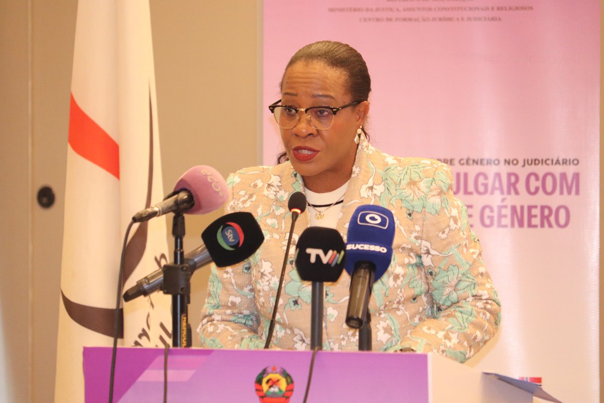 EUinMoz's tweet photo. Simpósio Internacional em Maputo discute mecanismos efectivos para processar e julgar numa perspectiva do género e reduzir os desafios que a mulher enfrenta no acesso à justiça. O compromisso da UE e parceiros é também assegurar uma resposta adequada do judiciário a tais desafios https://t.co/e3Bym36K5v