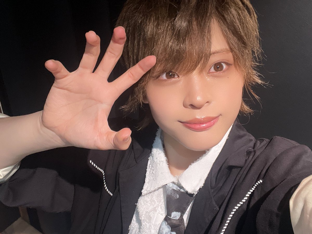 tendouta14o's tweet image. 本日こちら！！！

【🆕シングル リリイベ】
📍#Talkport
1⃣1分枠：19:30〜19:55 
📞talkport.com/publishers/193…
2⃣スクショ：20:00〜20:25
📞talkport.com/publishers/193…
3⃣2分枠：20:30〜21:30
📞talkport.com/publishers/193…

スクショ会に参加の方は始まった途端に何系がいいか叫んでください！笑

#風男塾