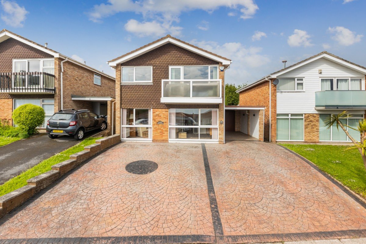 john_couch's tweet photo. NEW LISTING πΏ Redgate Close
Guide Β£525,000 Freehold
π 01803 296500
π§ mail@johncouch.co.uk
#onthemarket #housesforsale #forsale #estateagentsuk #househunting #torquayproperty #torquay #estateagentstorquay #estateagentsdevon #devonproperty #renovation #renovationproject https://t.co/c94GzWA96x