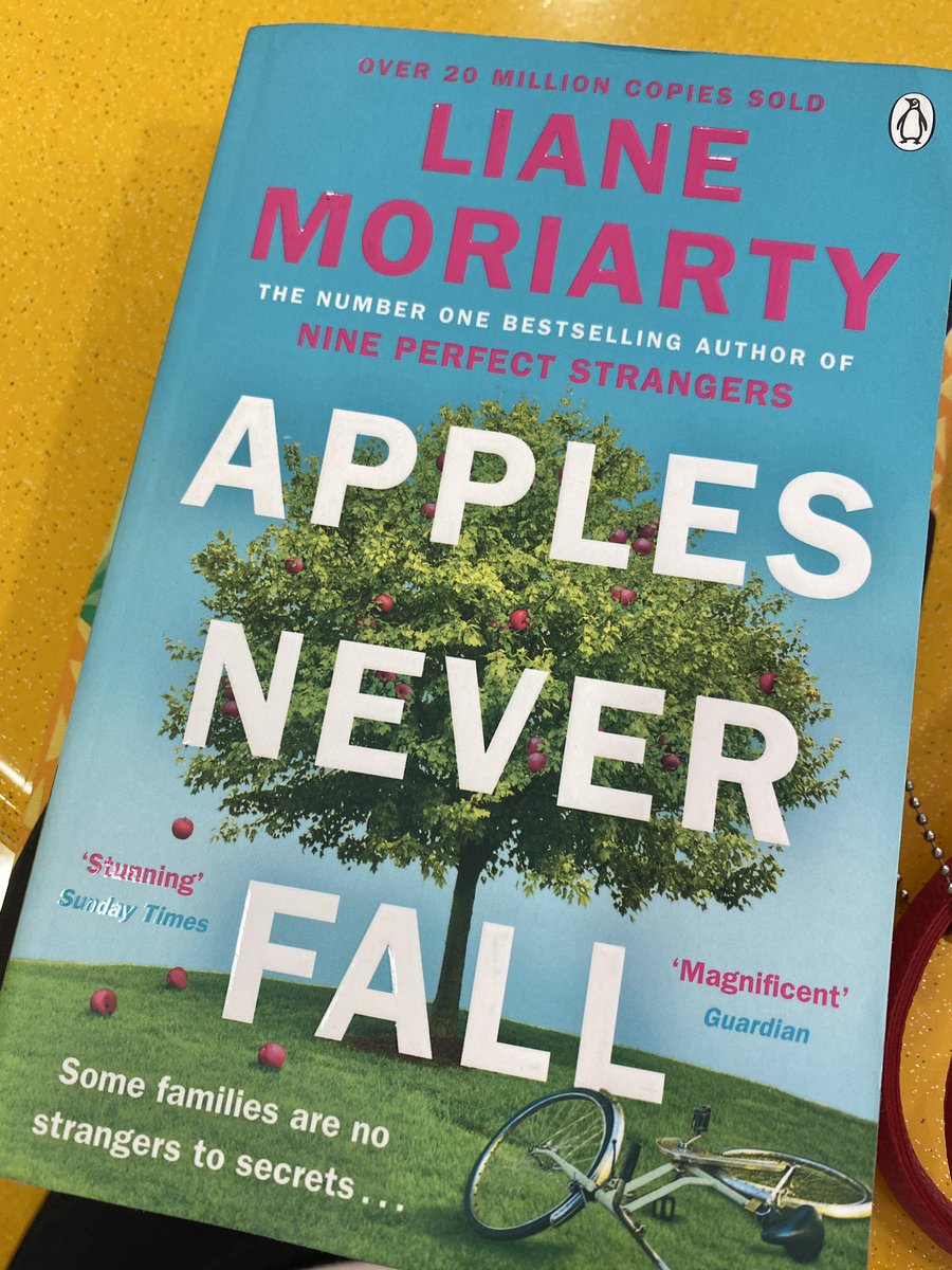 It’s always nice when the #novel you picked captured the imagination ▶️my latest #read on the left is excellent. 👌🏼 The other tome on the right was passable…the beginning chapters were a little tedious. Luckily the plot became increasingly riveting later.
