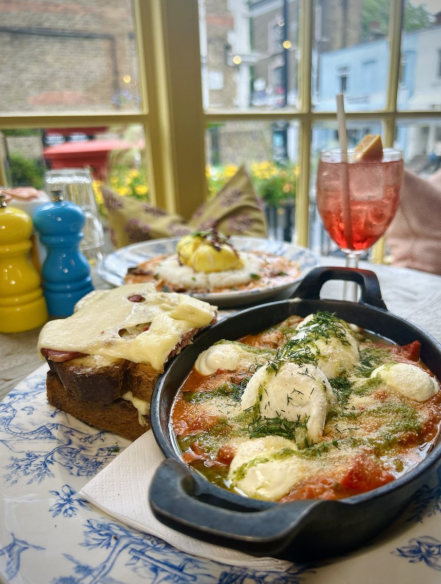 Tag a mate who owes you a Shakshuka brunch 🍳🍳

#eggbreak #nottinghill #londoneats #londonbrunch #brunch #eeeeats #shakshuka
