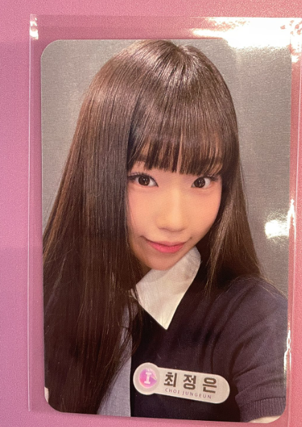 Jungeun's benefit photocard for the I-LAND 2 POP UP CAFE STAMP