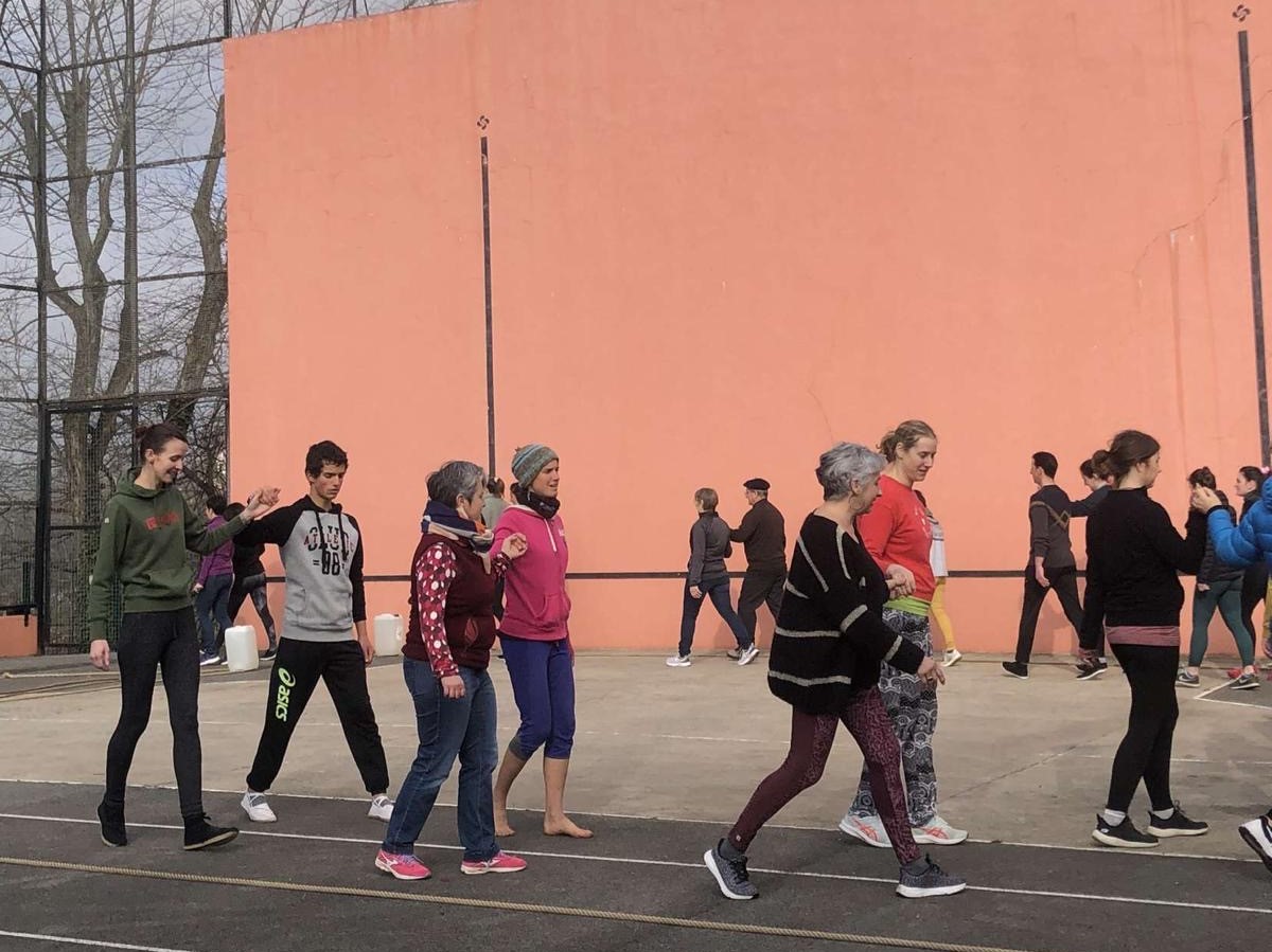 🔊 Ikusgarri handi bat, Bunuztar Xorien 50. urtemuga ospatzeko. Berrehun parte hartzaileren laguntzaz taularatuko dute "Askalot" dantza, antzerki eta kantu ikusgarria.
euskalirratiak.eus/aktualitatea/1…