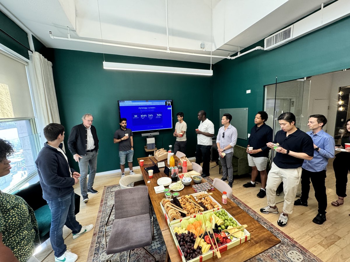 #NYTechWeek is a wrap! 🚀 Highlights: Meeting portco founders (<a href="/Buildstock1/">Buildstock</a>, <a href="/emtech_inc/">EMTECH</a>, <a href="/Talkiatry/">Talkiatry</a>), catching up with <a href="/XFactorVentures/">XFactor Ventures</a> partners (<a href="/aubriepagano/">Aubrie Pagano 🦙</a> <a href="/chazard/">Chip Hazard</a>) &amp; hearing groundbreaking AI insights from <a href="/flybridge/">Flybridge</a>. Shoutout to <a href="/KatiaAmeri/">Katia Ameri</a> &amp; <a href="/a16z/">a16z</a>! 👏