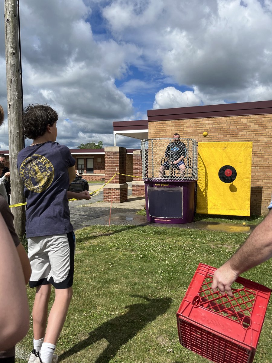The dunk tank is always popular on Grade 7 Field Day!