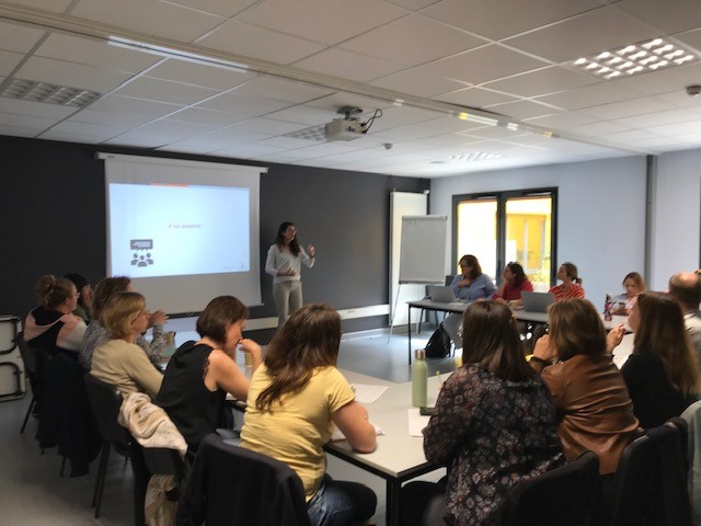 FEHAP_PdL's tweet photo. [#rdvRH]
La réunion de ce matin portait sur le #TempsPartiel :
- Apport d'une expertise et d'éclairages structurants
- Partage d'expériences et de pratiques entre pairs
Merci à @MariliaDurand pour son intervention de qualité !
@FEHAP_actu 
#BarthélémyAvocats https://t.co/vkWYoRhj2R