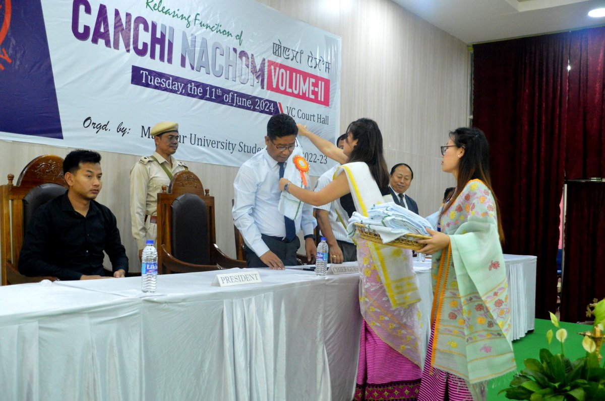 ManipurUniverse's tweet image. 📚 The Releasing Function of Canchi Nachom Vol II was successfully conducted on 11-06-2024 at the VC Court Hall, #ManipurUniversity . Organized by the Manipur University Students&apos; Union 2022-23, it was a wonderful literary celebration! #CanchiNachom #LiteraryEvent