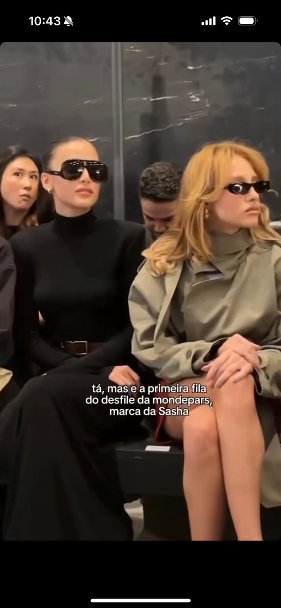 SchefferClara's tweet image. E a Sasha que fez ISSO aqui acontecer no desfile debut da marca dela KKKKKK #mondepars #livianunes #maluborges #sasha