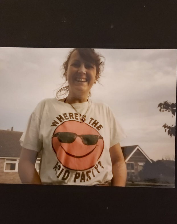 MetzPlays's tweet photo. My mum would have turned 67 today.

She would've complained about retirement and say how bored she is.

I will never get to hear that. https://t.co/sf4ISyGad0