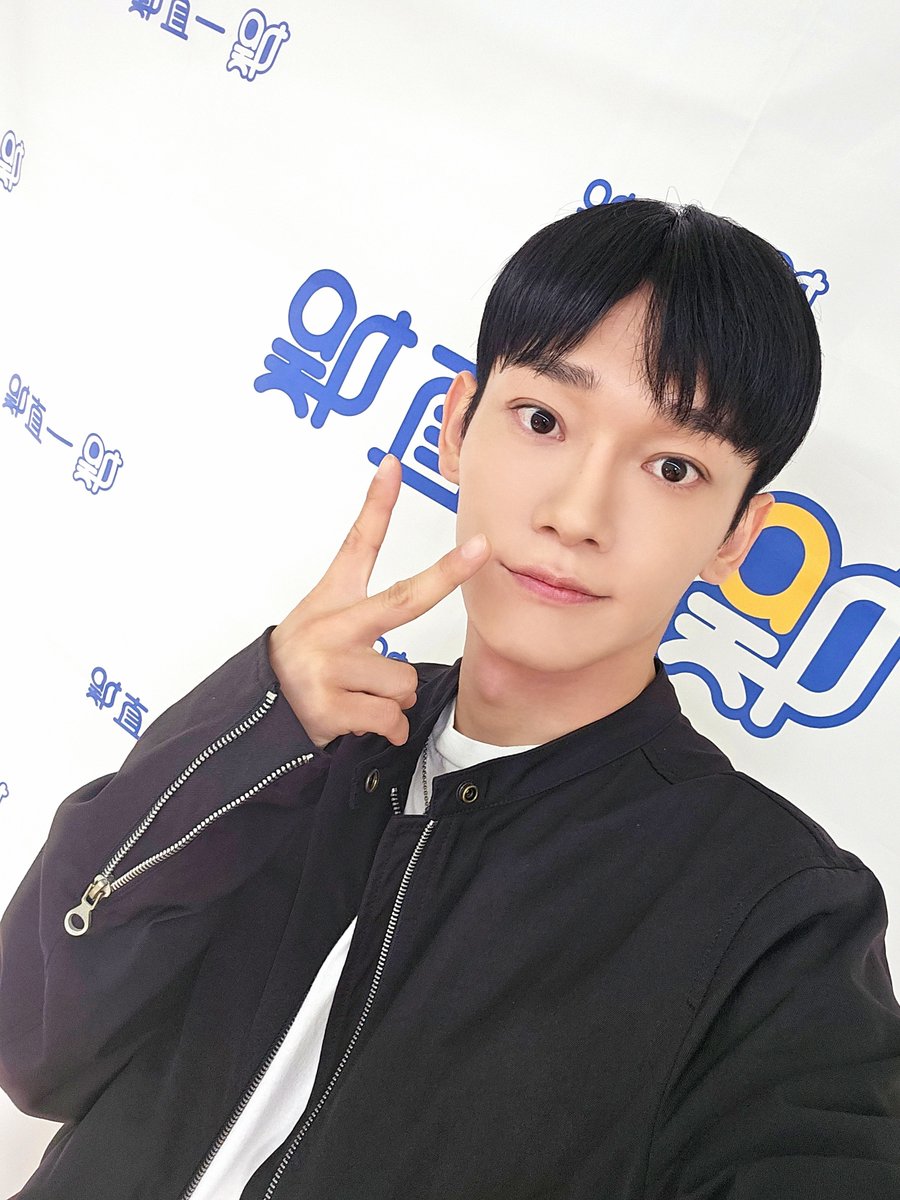 #JDaily

🏠 2024.06.11
이즈위 팬사인회 

#첸 #CHEN #DOOR #빈집 #Empty