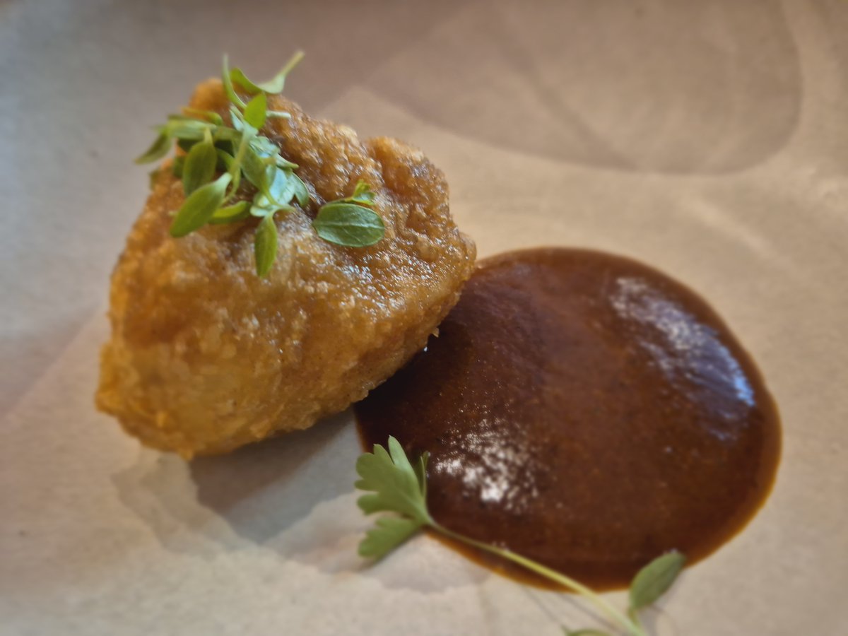 Mi post sobre #CEIBE #Ourense ⭐️en su 4 manos de ayer en #Batea #Bcn con platos de Manu Vázquez y Carles Ramon del #Besta 
Una sintonía perfecta entre los 3 cocineros y platos para recordar. tinyurl.com/crmrdz98