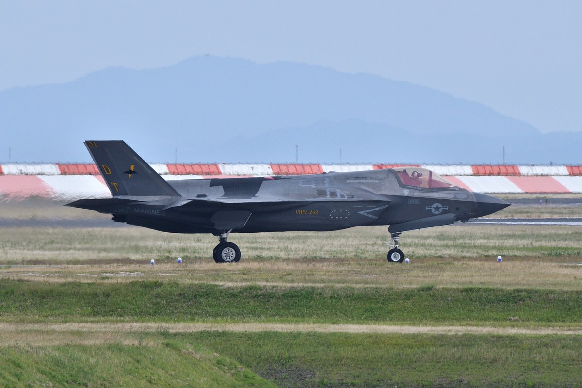 wwBIOSww's tweet photo. June 11,2024 MCAS IWAKUNI 
VMFA-242 DT Bats 01

背中に大きなコウモリが描かれているのを確認しますた(^^) https://t.co/e3vWzrgAvS