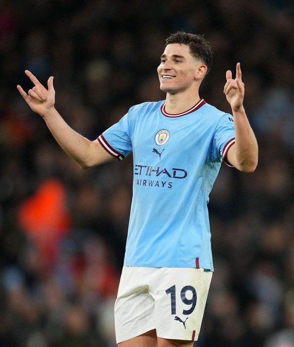 (fan) REAL MADRID FANS 🤍 tweet media