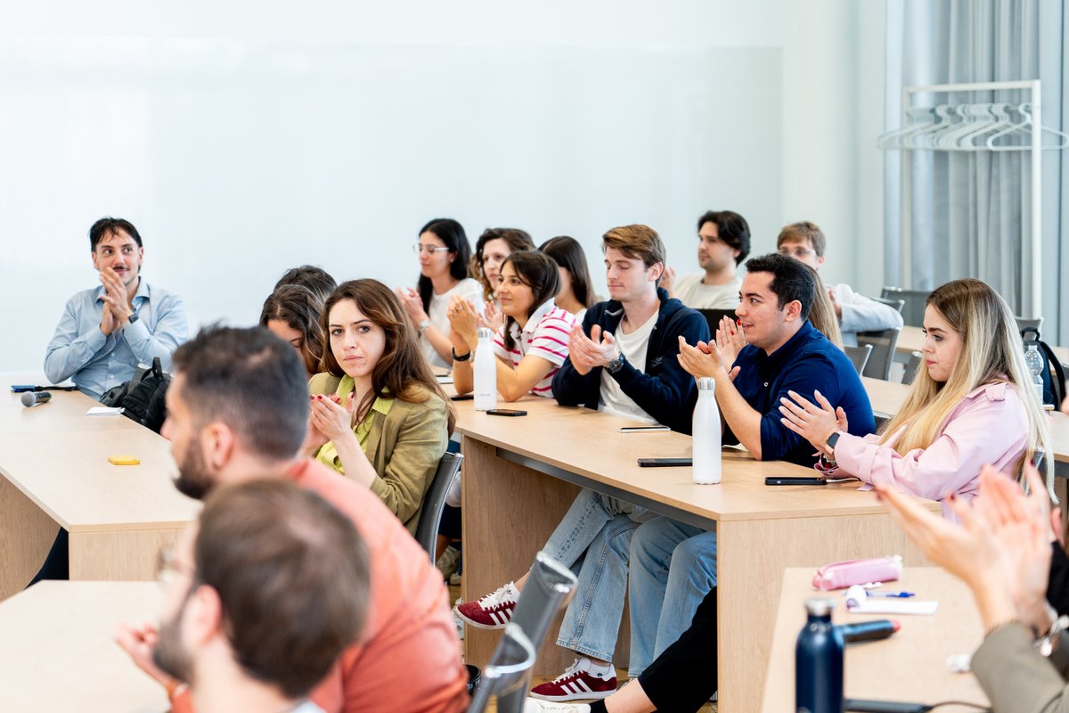 sdabocconi's tweet image. L'open class #MiMS ha riunito esperti del settore per discutere sfide attuali e future del management sanitario. Innovazione tecnologica, sostenibilità economica, equità nell'accesso ai servizi e competenze professionali sono stati al centro del dibattito. bit.ly/46hStTq