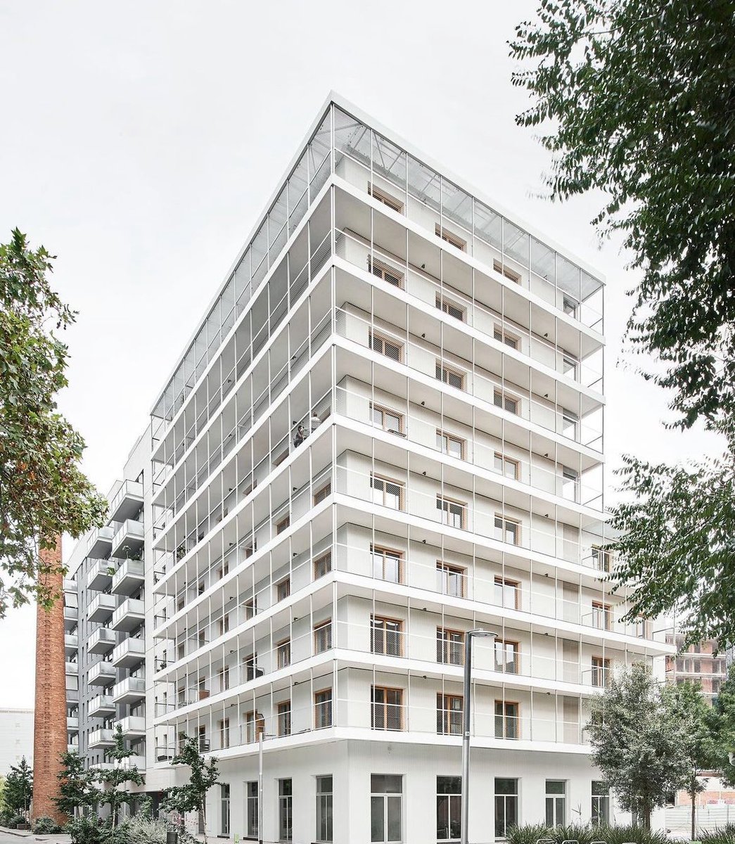 SustainableTall's tweet photo. 32 cooperative dwellings in Barcelona

Inhabited by a self-organised and participatory group of neighbours

Designed by Vivas Arquitectos https://t.co/cbe28XQJe4