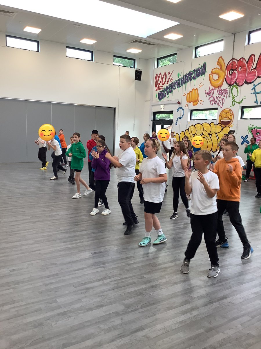 westheathprim's tweet photo. #WHPSClass13 and #WHPSClass14 had a great dance workshop thanks to Fidget from Fidget Feet Dance! The children learnt a routine they cannot wait to perform at our Creative Arts Festival on Friday! #WHPSArtsmark #dance https://t.co/j6XkX79nuN