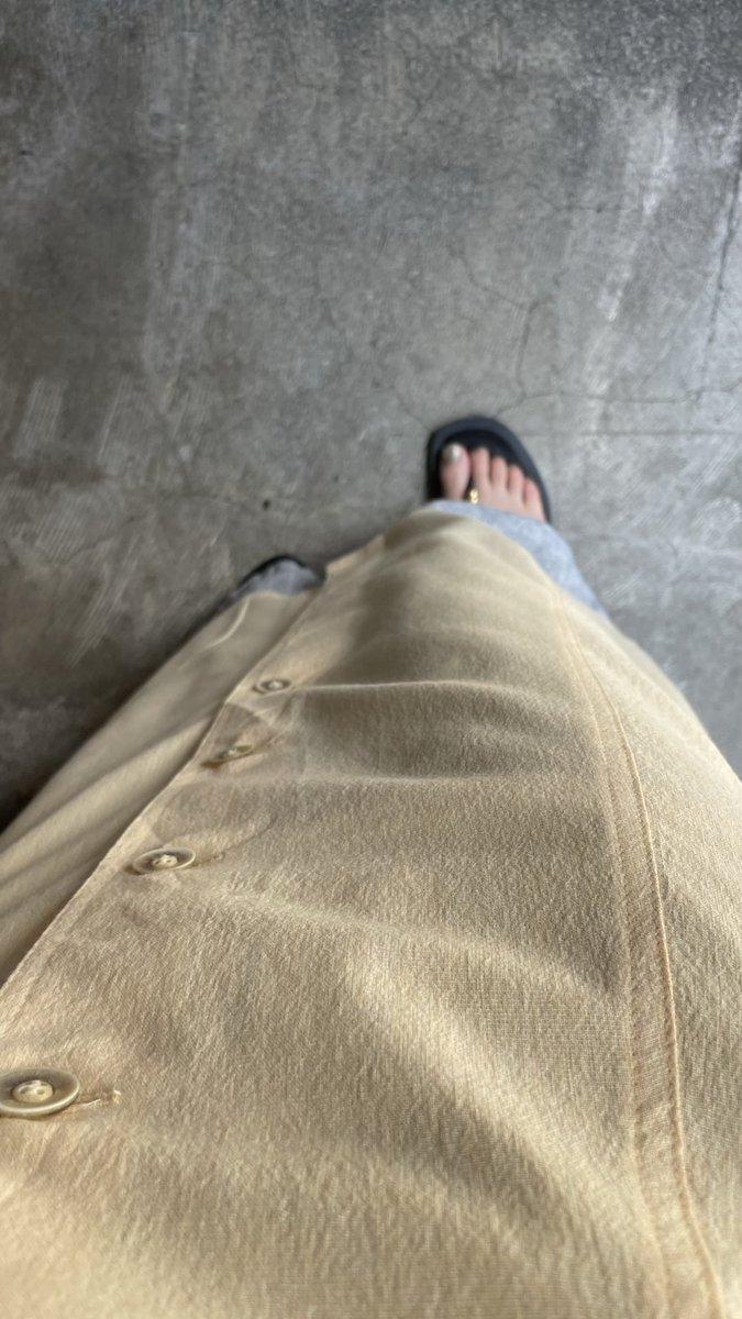 TSGD_tokyo's tweet photo. lace up front button dress

backはレースアップ
frontはボタンdesignの優しいイエロー🍋

レースアップなのでサイズも調整出来て優秀です😉 https://t.co/IYKS9i5PTn