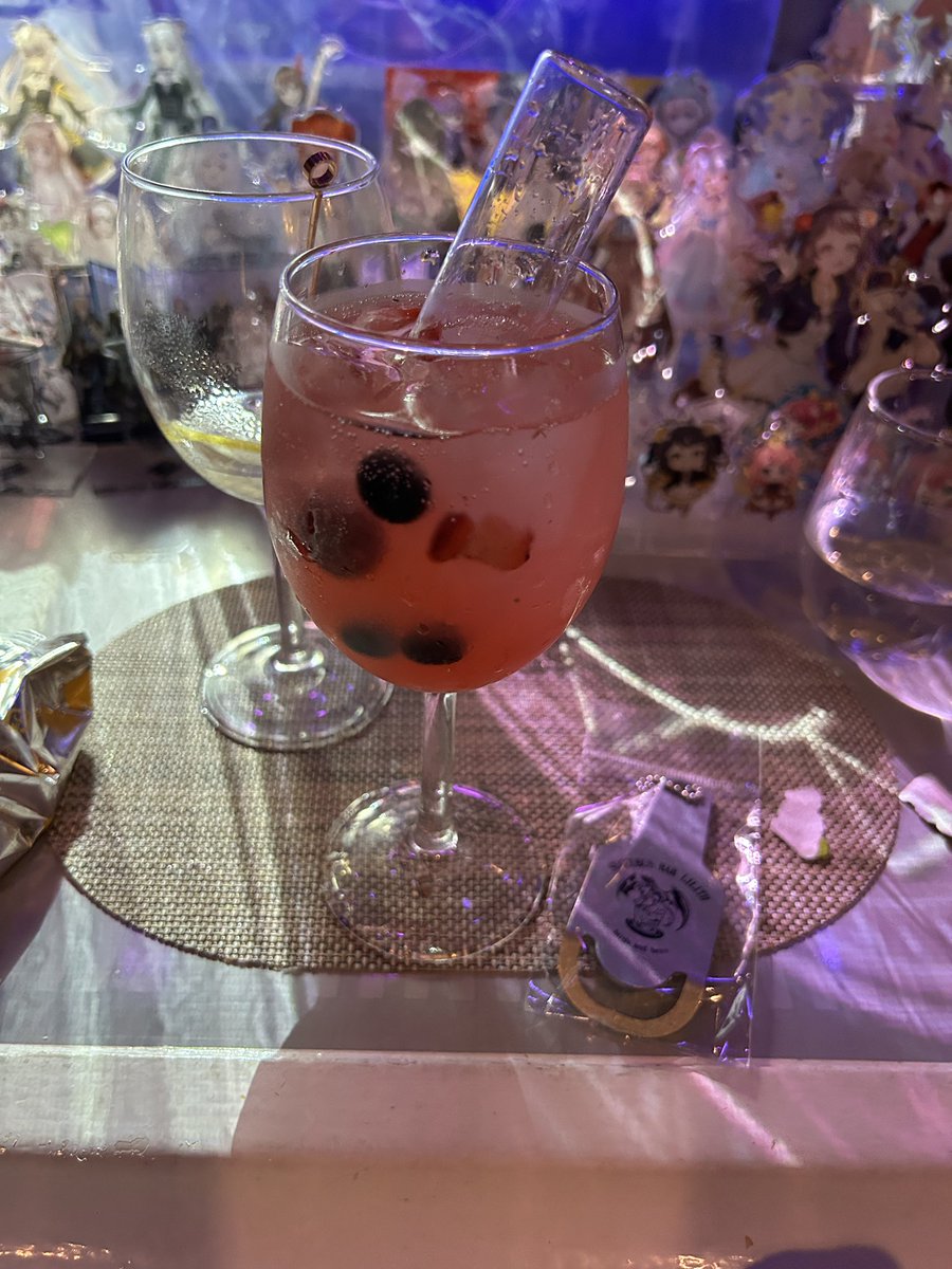 Lay_Rebirth's tweet photo. 前回は全部ノンアルで飲んだので再度フルコンプ
全体的に飲みやすいのが多かったけど、
マンハッタン・リリスは度数高めだったね
(マンハッタン・リリスは撮るの忘れてた) https://t.co/WbtDQoQOf1