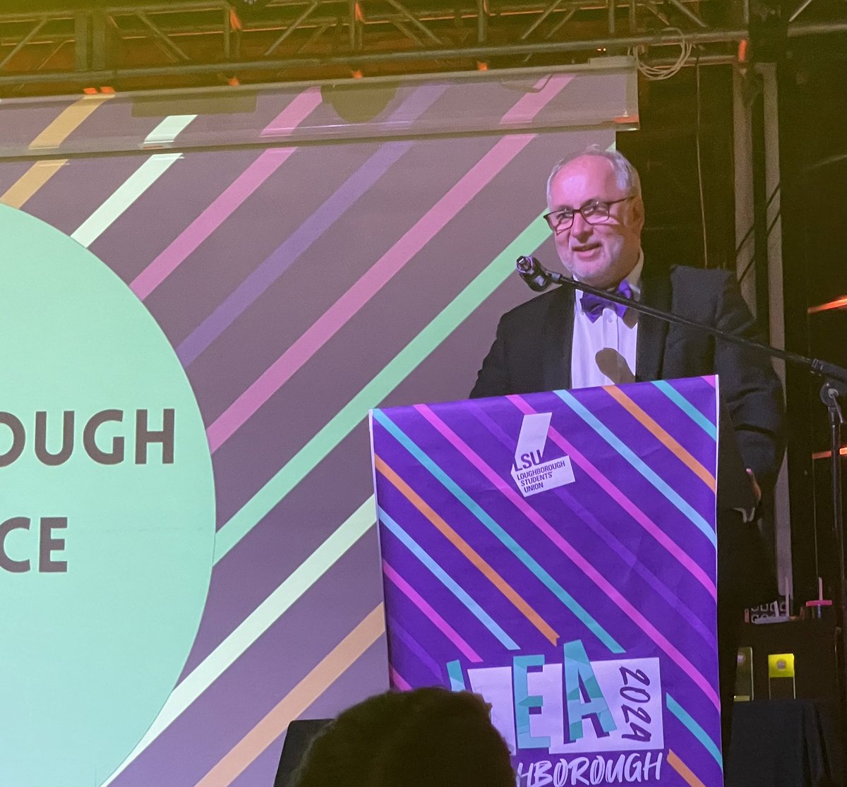 Super evening at the Loughborough Experience Awards. Recognising staff and students who make life <a href="/lborouniversity/">Loughborough University</a> so special. Great to recognise the <a href="/pintofscience/">Pint of Science UK</a> team with the Sir David Wallace trophy. <a href="/LSU_President/">Molly Page</a>