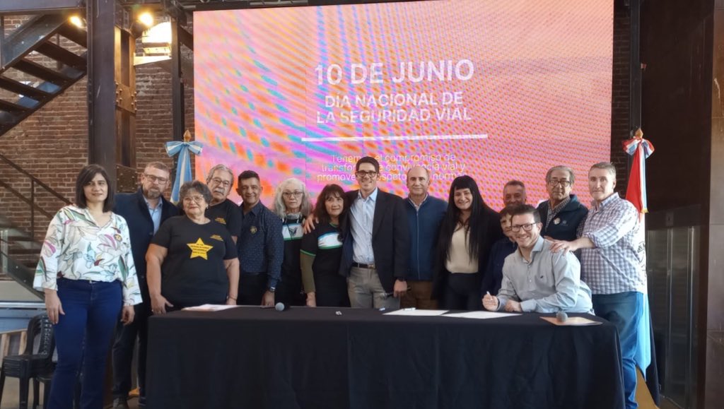 Compromiso Vial tweet media