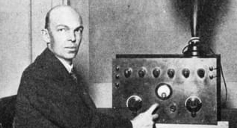 sayan_dey's tweet photo. #ThisDayInHistory Post 1415:

11 June 1935 (89 years ago): Inventor Edwin Armstrong gave the first public demonstration of FM broadcasting in the United States at Alpine, New Jersey.

#History #OnThisDay #OTD #FrequencyModulation #FM #UnitedStates #EdwinArmstrong https://t.co/Djf9hg6EfA