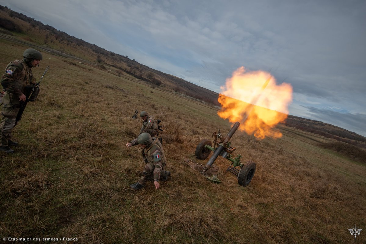 Don’t lose your balance and keep going ! 💪🙃💥
#TrainHard

@armeedeterre <a href="/EtatMajorFR/">Armée française - Opérations militaires</a> <a href="/MApNRomania/">MApN</a> <a href="/NATO/">NATO</a>