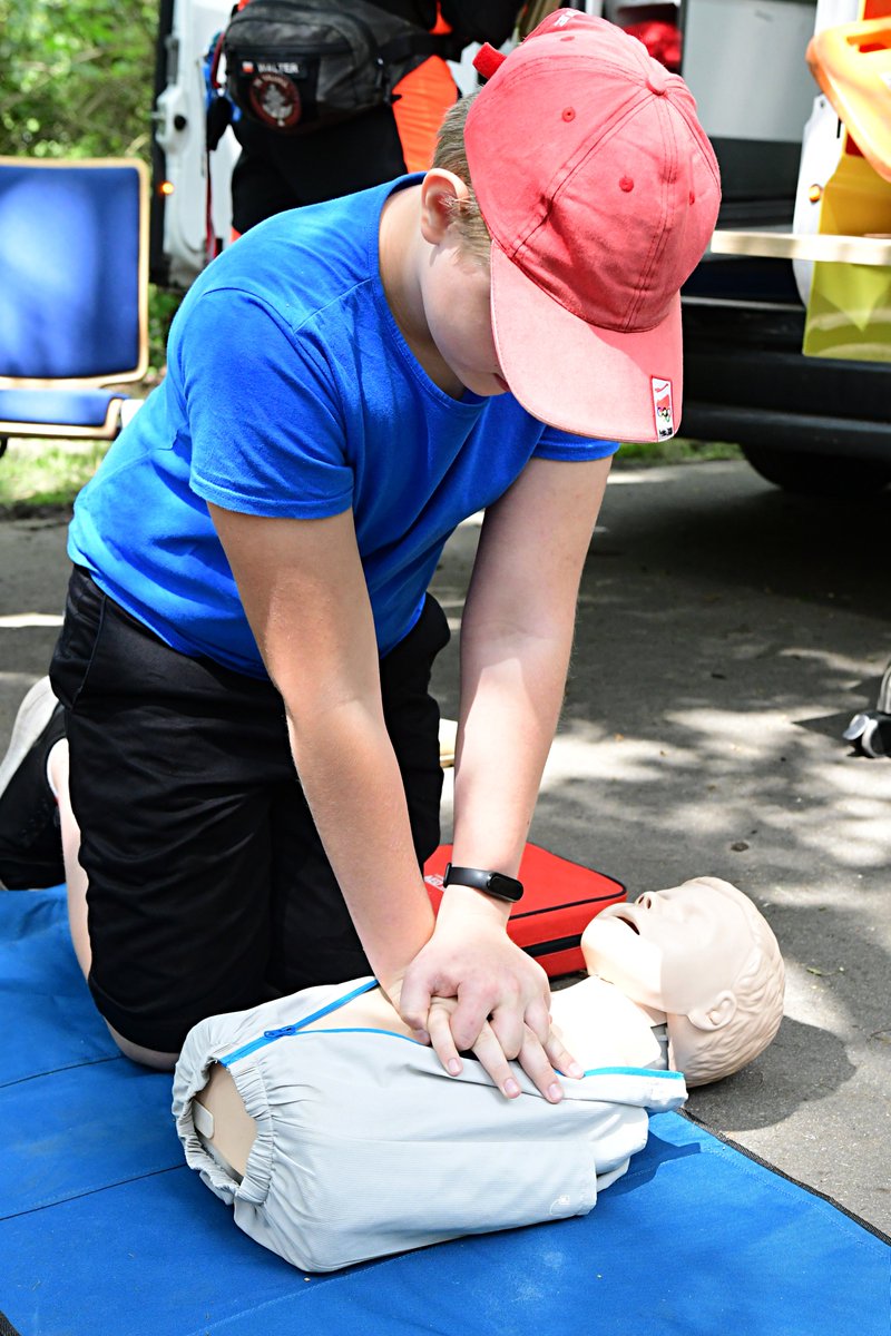 Za nami Piknik Rodzinny „Błękitny ekoFest” w <a href="/park_slaski/">TAURON Park Śląski</a> 😍 Na miejscu czekała na Was moc atrakcji, ale przede wszystkim cenna wiedza, którą mieszkańcy #Śląskie mogli zdobyć na naszym stanowisku ❤️ Każda okazja jest dobra do nauki udzielania pierwszej pomocy! <a href="/WojciechSaluga/">Wojciech Saługa</a>