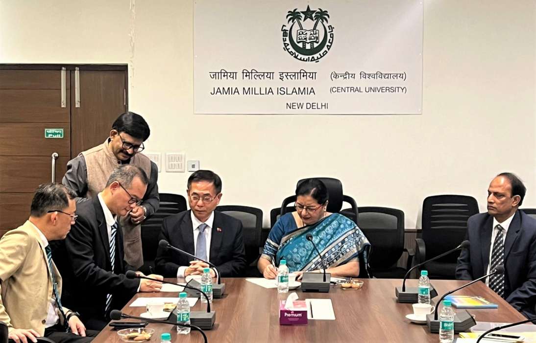 TWIndia2's tweet image. Did you know? Taiwan has set up 35 Mandarin language centers and retained 40 teachers in India, strengthening cultural and educational ties #TaiwanIndia #MandarinLanguage #CulturalExchange