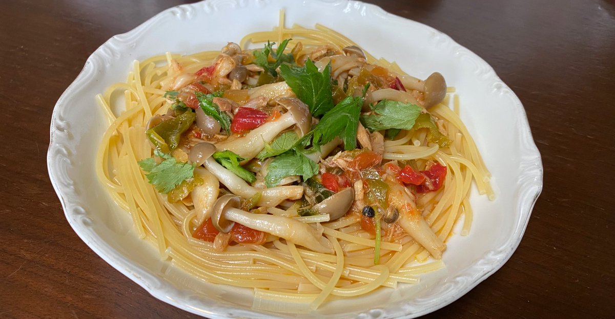 うふふ🥰

また、ワイン入れてませんが🍷

蓋が硬いんですよ！蓋が