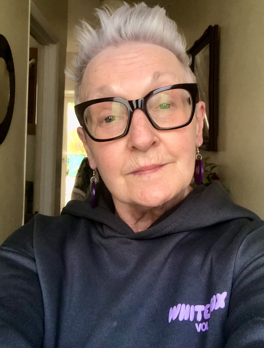 KairenK's tweet photo. Pre cataract surgery - feeling a little nervous. Check in later for my update! #cataractsurgery #optegra #nhs #eyesurgery #nervous #deepbreaths #gottabedone https://t.co/kZitd7rNEI