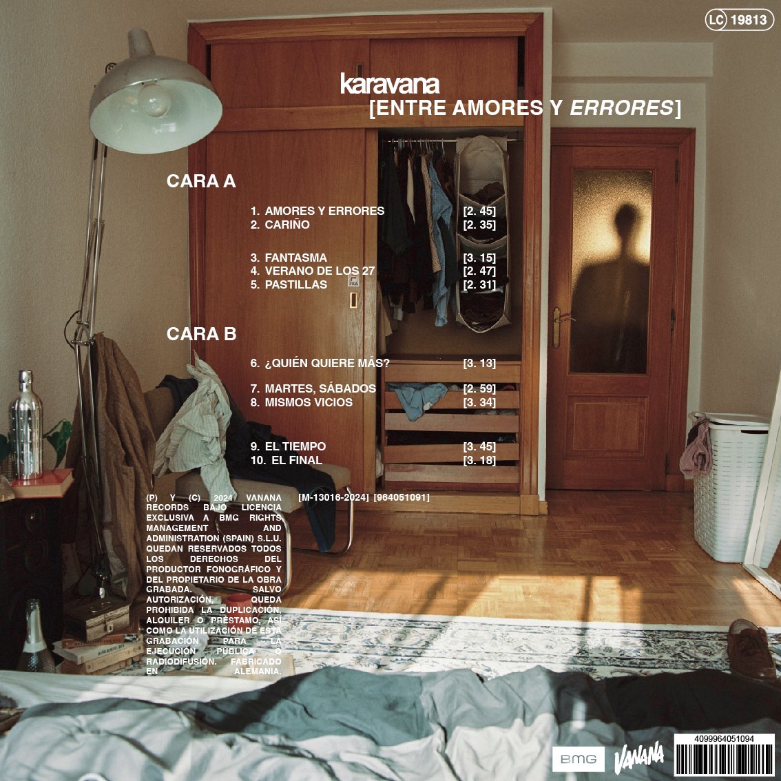 VananaRecords's tweet photo. "ENTRE AMORES Y ERRORES" 

Tenemos el nuevo disco de @karavanaoficial a la vuelta de la esquina, el 13 de septiembre será todo vuestro para escucharlo y disfrutarlo 🥹

También podéis ver la contraportada con todas las canciones que formarán parte de él 💛 https://t.co/4LwQltork8