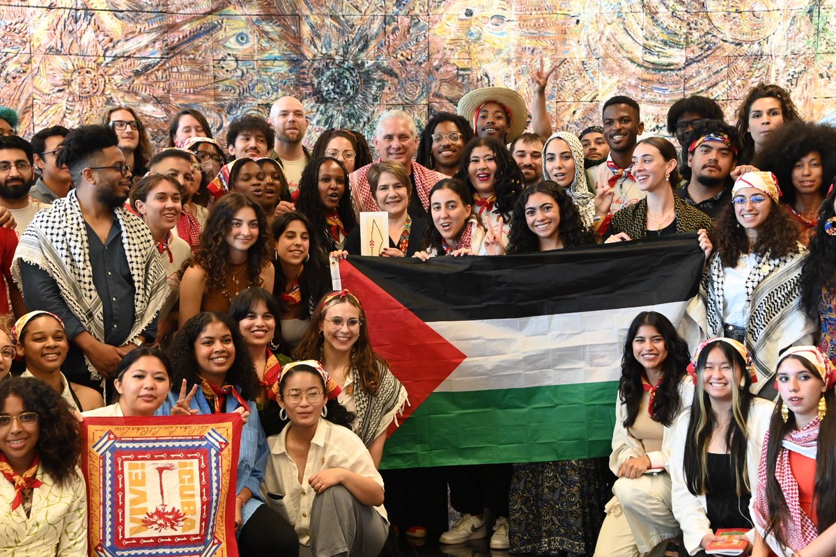 Palestina duele, y nos tiene que doler todos los días que no hagamos algo por ella. Allí se define hoy la lucha mundial por la justicia y la dignidad. 

Sobre quienes se empeñan en permanecer indiferentes caerá el peso de la historia. #Cuba seguirá en el bando de los inconformes.