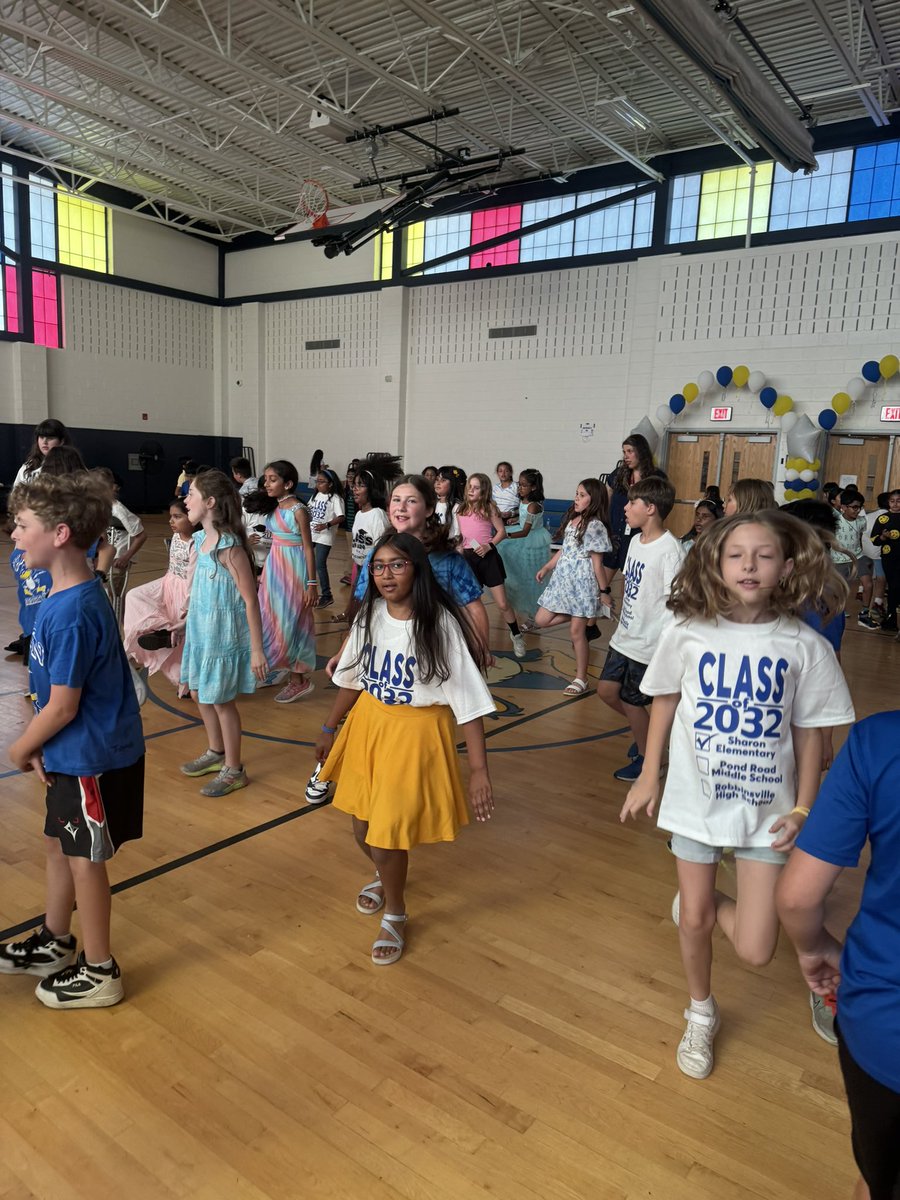 4th graders had a great time at Boomer’s Bash! You will be missed! #Almost5thGraders <a href="/prmsNOBLEknight/">OFFICIAL_Noble_the_Knight</a>!