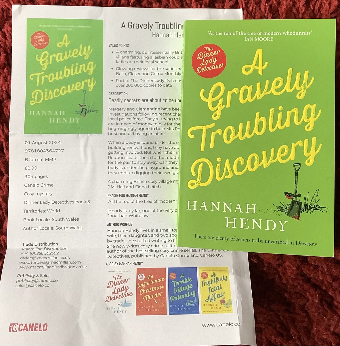 📮📮BOOK POST 📮📮

Many thanks to <a href="/ThanhmaiUK/">ThanhmaiB</a> <a href="/canelo_co/">Canelo</a> for this copy of #AGravelyTroublingDiscovery by <a href="/HendyHannah/">Hannah Hendy</a> 

I think I’m due a cozy crime right now so I’m looking forward to reading this x