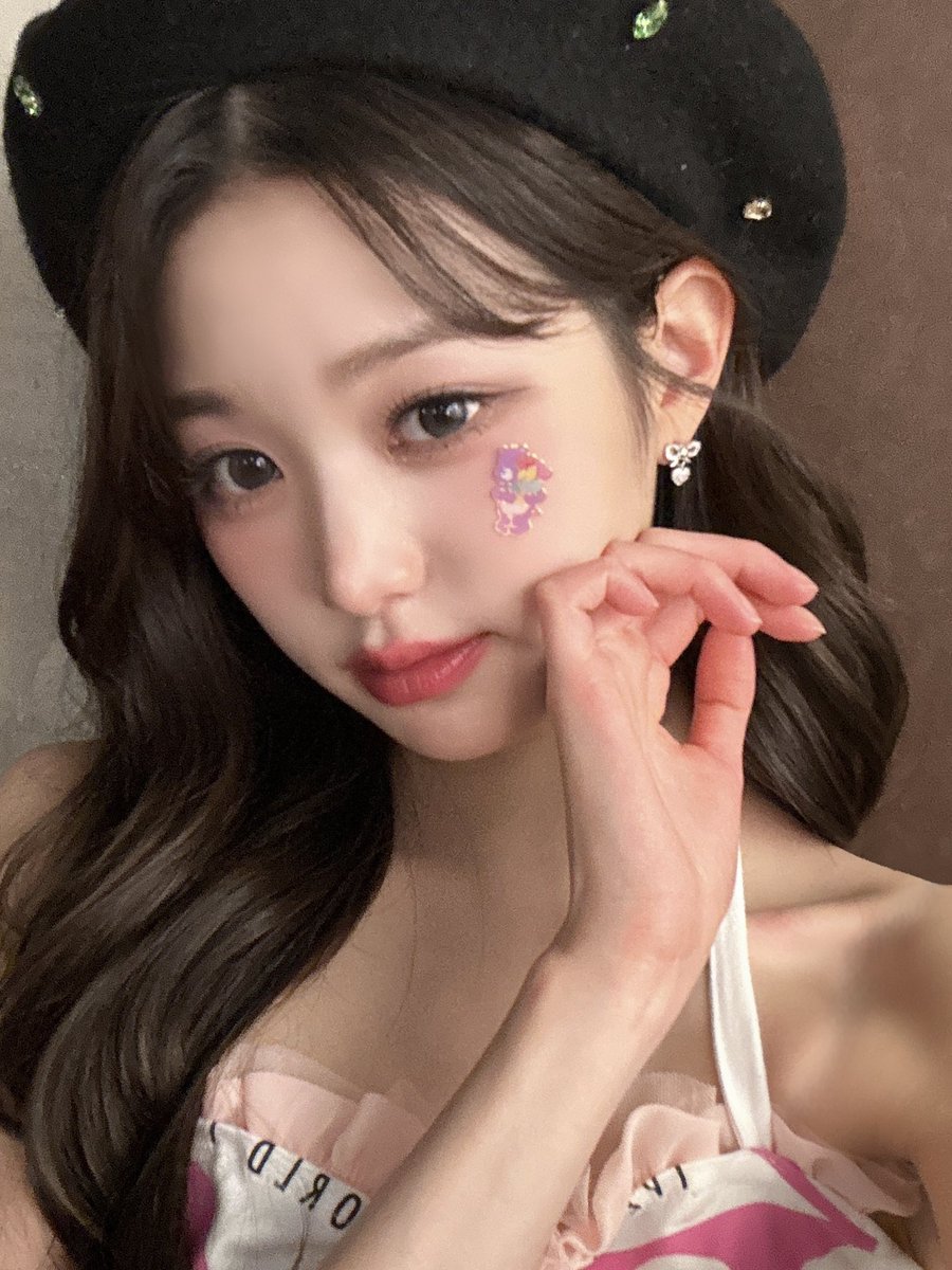 사랑 가득한 곰돌이🧸🎀

#IVE #아이브 #JANGWONYOUNG #장원영