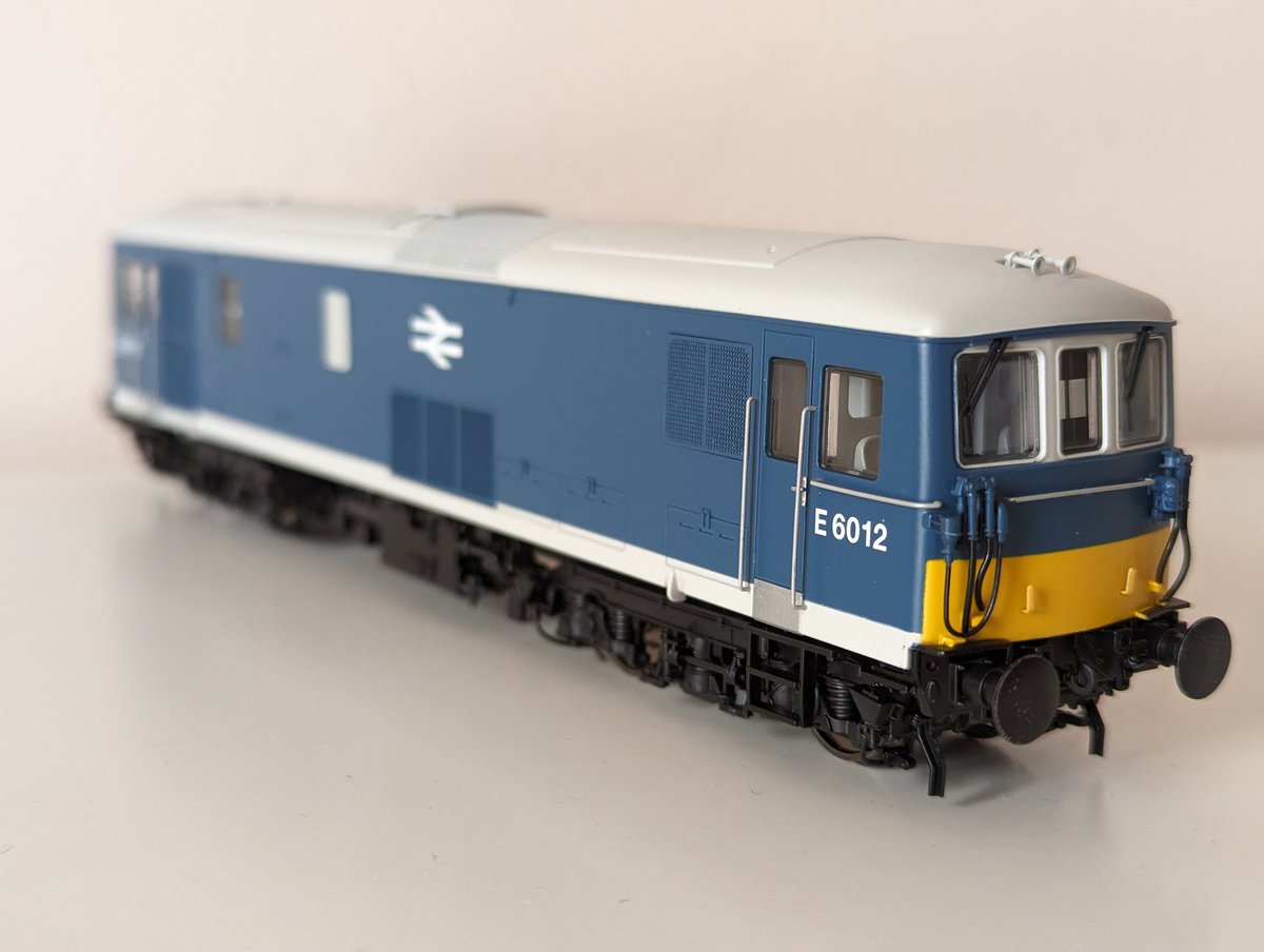 Erm. 

I now have a Shoebox...

<a href="/NSE_Latchmere/">Network Southeast Latchmere ❤️🤍💙</a> is it normal for the bogies on Dapol 73s to droop so much when not on a surface...
