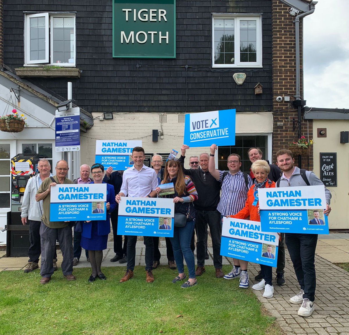 LNevilleRolfe's tweet photo. Great to be out and about with @NathanGamester our candidate for #Chatham & #Aylesford in flower filled streets formerly served by @KellyTolhurst Hardworking team of @EmmaPidding and Ed Effingham . Constituency where #Nelson had trysts with #EmmaHamilton https://t.co/Jt09QUeWYJ