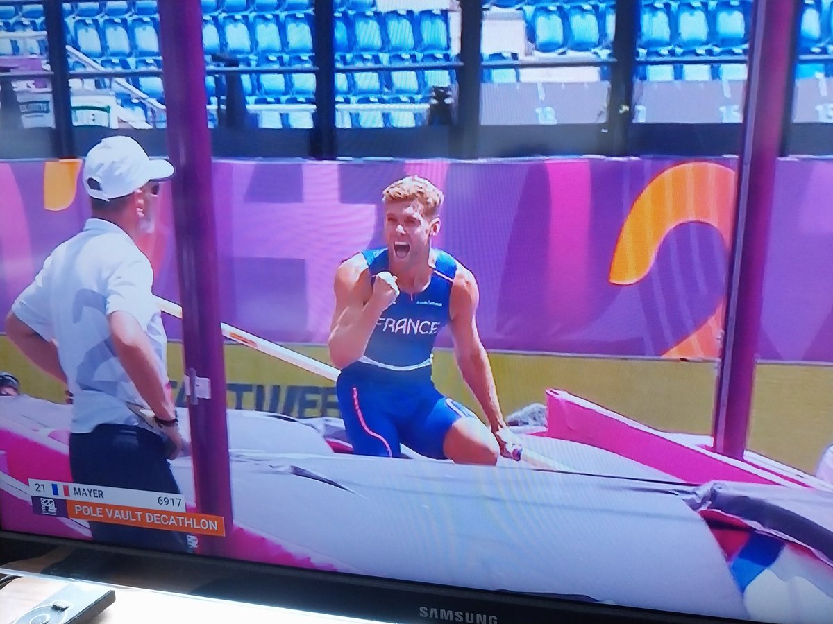 #Roma2024 #RoadToParis On se revoit au #StadeFrance <a href="/mayer_deca/">Kevin MAYER</a>