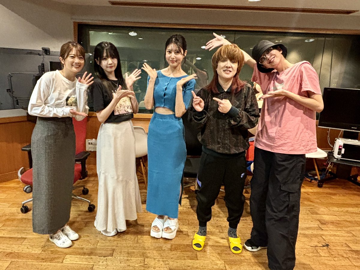 ima2_mbs's tweet image. 今週から新メンバーの #阿部なつき ちゃんが登場🌟
初めて会う #イマ2 メンバーの印象なども聞いています😊

そして、いっちーの“おバカ”は本日も健在♡

今夜25時30分頃から放送スタート📻

（やまはお休みです💤）

#渚
#田中道子
#樋口日奈 @hina_and_staff
#市原愛弓 @ichihara_ayumi_
#MBSラジオ